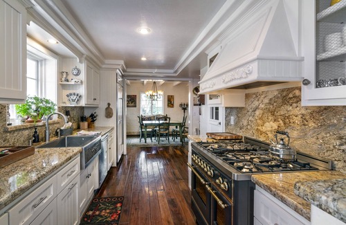 Santa Ynez House | Idyllic Dutch Farmhouse with Pool & Spa, Rated 10/10