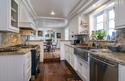 Santa Ynez House | Idyllic Dutch Farmhouse with Pool & Spa, Rated 10/10