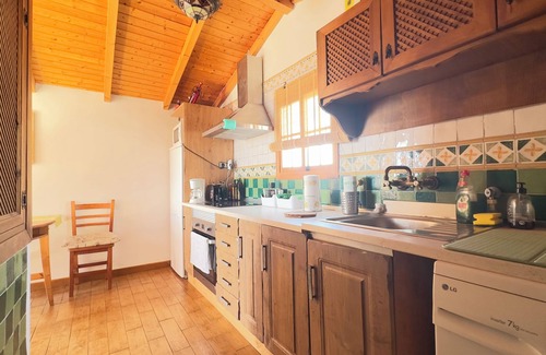 Canillas de Aceituno Apartment | Delightful 2-bedroom flat with AC, sea & mountain views in Canillas de Aceituno