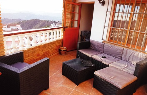 Canillas de Aceituno Apartment | Delightful 2-bedroom flat with AC, sea & mountain views in Canillas de Aceituno