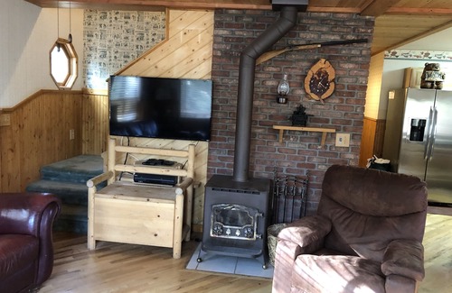 Meadow View Heights Cabin | Family-Friendly Cabin Near Duck Creek Village - 9.8/10 Rating