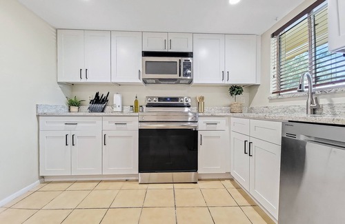 Wesley Chapel House | Family-Friendly Retreat with Spa in New Tampa