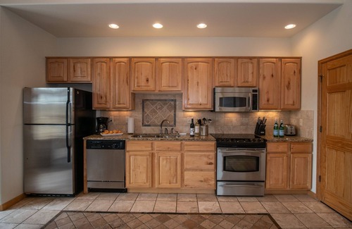 Stanley Hills Condo | Cozy Retreat with Hot Tub, Fireplace, and Scenic Views