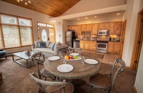 Stanley Hills Condo | Cozy Retreat with Hot Tub, Fireplace, and Scenic Views