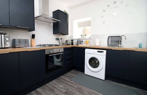 Glyncorrwg House | Inviting Norton Views with Pet-Friendly Amenities
