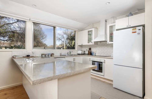 Watson House | Inviting Retreat in Watson with Breakfast & Family Amenities