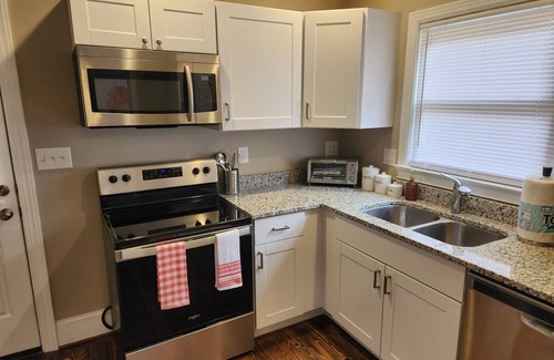 Charlotte House | Inviting Home Near Uptown: Perfect for Families & Pets