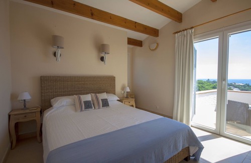Binibequer Vell Villa | Inviting 5-Bedroom Villa with Private Pool & Beautiful Gardens