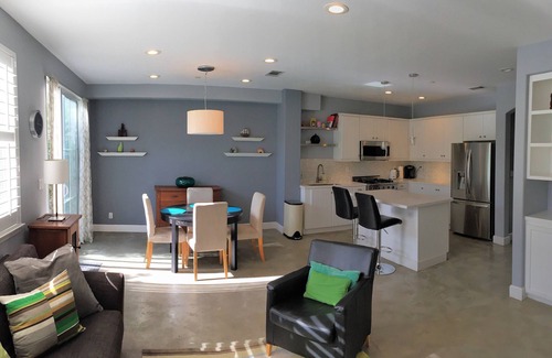 South Redondo House | Inviting Redondo Beach Townhouse with Oceanfront Views