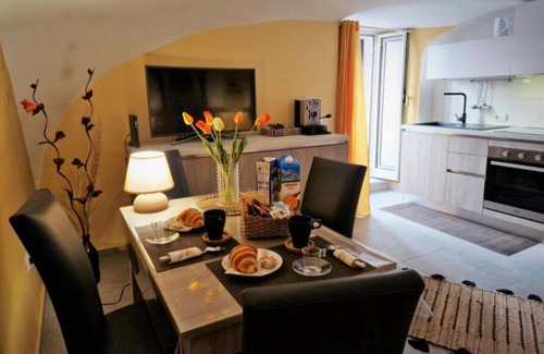 Materdei Apartment | Delightful renovated studio apartment in the heart of naples