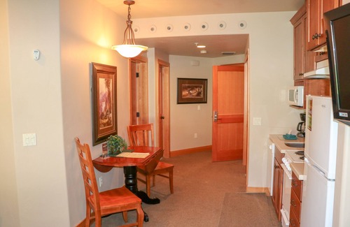 Columbia Falls Apartment | Inviting Studio with Meadow Lake Resort Amenities Awaiting You
