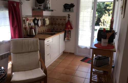 Grans Apartment | Top-Rated Studio with Pool & Ocean View Awaits You