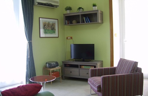 Old Town Apartment | Cozy Retreat in Historic Center with Pool and Breakfast