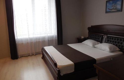 Dnipro Apartment | Child-Friendly Retreat at ДеЛюкс -2 on Литейной
