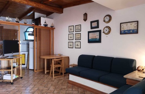 San Felice Circeo Apartment | Beachfront Apartment: Family & Pet Friendly Retreat