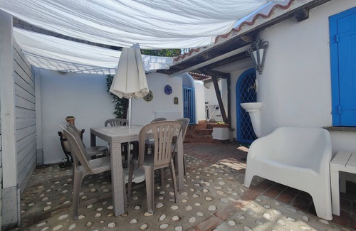 San Felice Circeo Apartment | Beachfront Apartment: Family & Pet Friendly Retreat