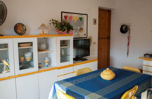 Sant'Anna Apartment | Oceanfront Retreat: Delizioso Appartamento Blue Marine