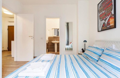 Cagnola Apartment | Delightful Apartment by the Castle with Netflix & WIFI