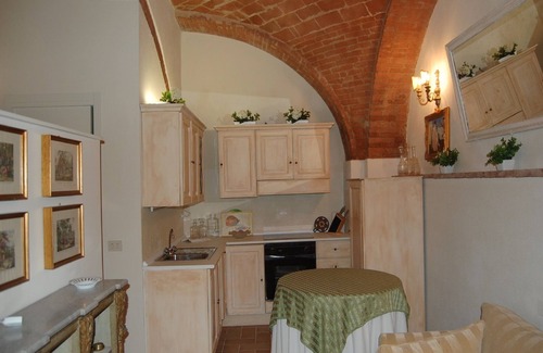 Buonconvento House | Cozy Studio in the Heart of Buonconvento - Family & Pet-Friendly