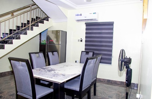 Bouvet Island House | Comfortable 4-Bedroom Getaway in Vibrant Lagos with Wi-Fi