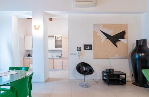 Ferrara Historic Centre Apartment | Experience Delle Scienze 11: 4-Star Hotel with Breakfast