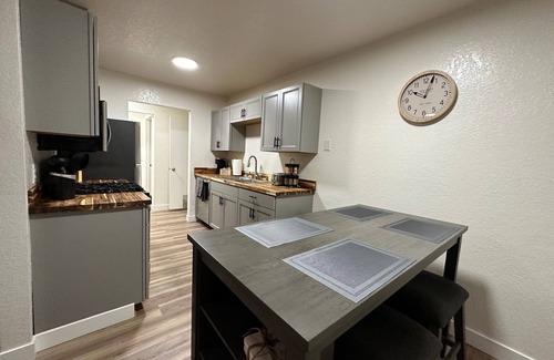 Wasilla Apartment | Discover Dellwood Den Retreat: Perfect Family Basecamp in AK