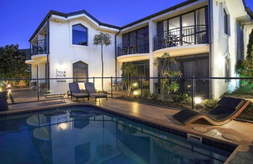 Nelson Apartment | Elegant Delorenzo Studio Apartments with Oceanfront Views