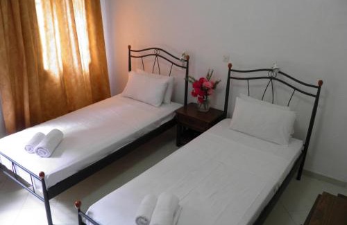 Neo Klima Apartment | Delphi Hotel: Oceanfront Escape with Family-Friendly Perks
