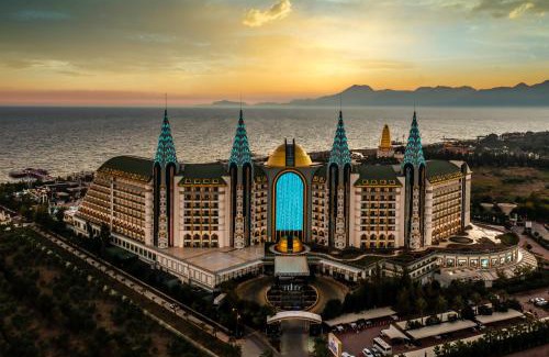 Lara Resort | Elegant Delphin Imperial Lara: Oceanfront Oasis & Spa