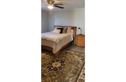 Delphos House | Cozy Delphos Bungalow Unit A on Historic Route 66