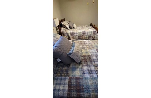 Delphos House | Cozy Delphos Bungalow Unit A on Historic Route 66