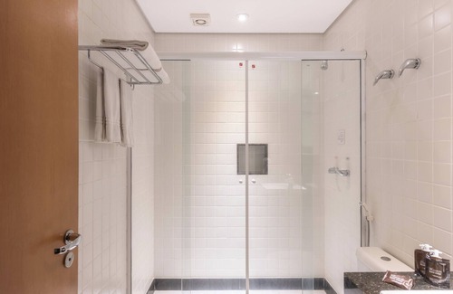 Vila da Trinta Hotel | Accessible Comfort at DELPLAZA Timbiras São Paulo