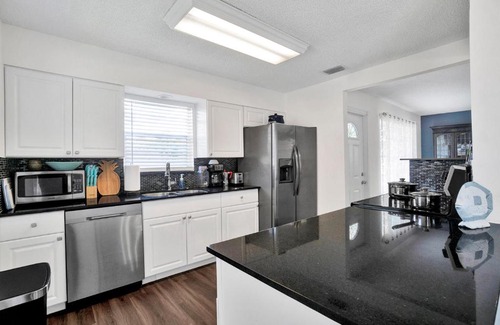 Delray Beach House | Family-Friendly Delray Beach Shark Tank with Pool & Kitchen