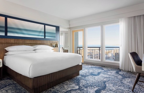 Northeast Virginia Beach Hotel | Relax at Delta Hotels by Marriott Virginia Beach Waterfront