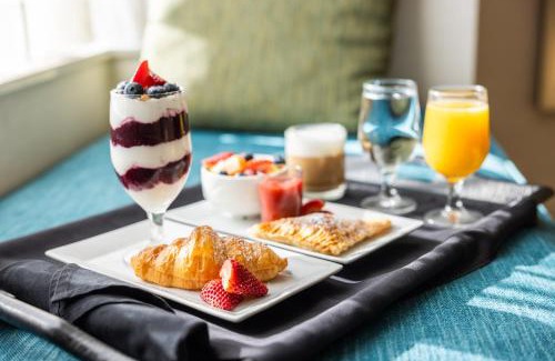 Queens Square Hotel | Discover Delta Hotels by Marriott Prince Edward: Pet-Friendly Retreat