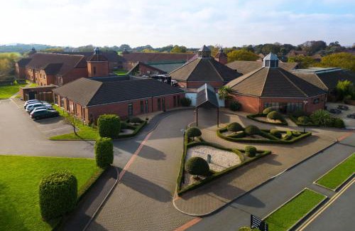 Waltham Abbey Hotel | Discover Delta Hotels by Marriott Waltham Abbey: Family-Friendly Retreat