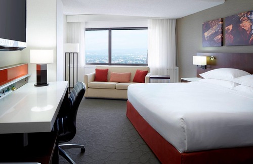 Haute-Ville Hotel | Discover Delta Hotels by Marriott Quebec: Family-Friendly Retreat
