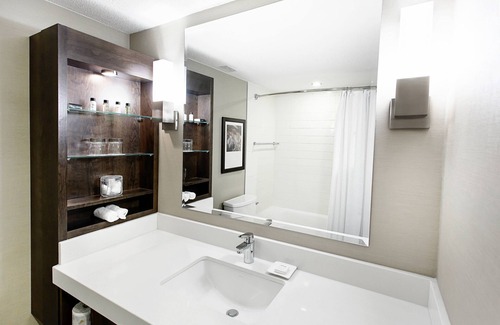 Haute-Ville Hotel | Discover Delta Hotels by Marriott Quebec: Family-Friendly Retreat