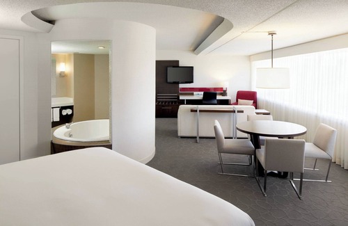 Haute-Ville Hotel | Discover Delta Hotels by Marriott Quebec: Family-Friendly Retreat