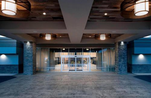 Port Gardner Hotel | Guest Rated 8.2/10 at Delta Hotels by Marriott Seattle Everett