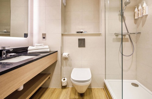 Bletchley Hotel | Relax at Delta Hotels Milton Keynes with Spa and Dining