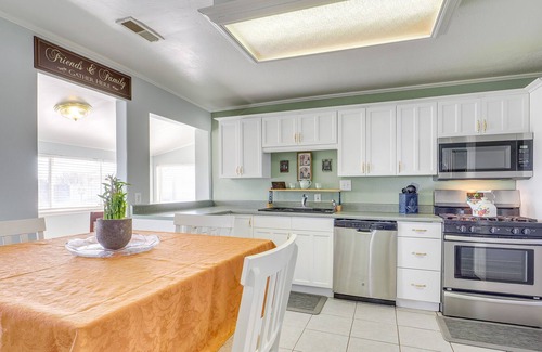 Oasis Cottage | Delta Vacation Rental with a Generous Yard for Families