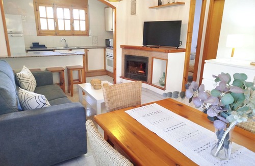 Alcanar Ski Chalet | Unforgettable Deltabahia Sant Carles with Ocean Views & Spa