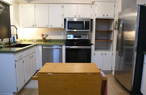 Deltona Lakes Cottage | Deltona Getaway, Near Orlando, Beach, Fire Pit