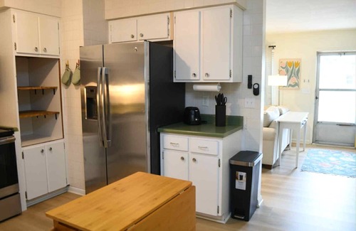 Deltona Lakes Cottage | Deltona Getaway, Near Orlando, Beach, Fire Pit