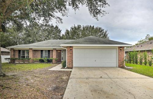 Deltona Lakes House | Deltona Retreat: Pet-Friendly Getaway with Yard & Grill
