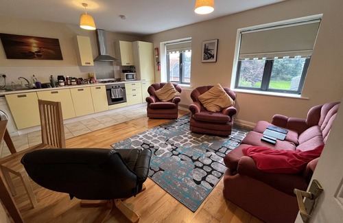 Drogheda Apartment | Cozy Private Room in Drogheda with Spa and Easy Dublin Access
