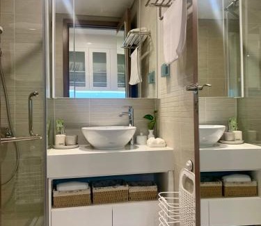 Tu Liem Apartment | Delux Studio Apartment Near Marriott and Plaza Hotel