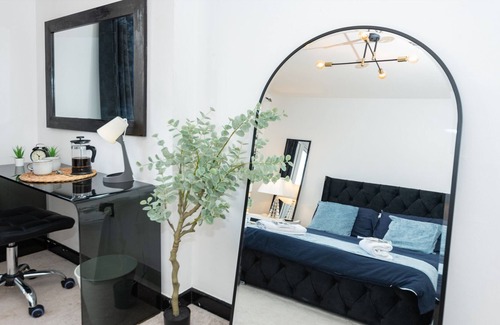 Reading Apartment | Deluxe 1 Bedroom Apartment