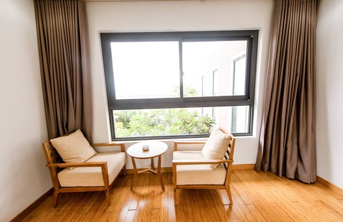 Ngu Hanh Son Villa | Inviting 4BR Pool Villa Steps from the Beach Experience